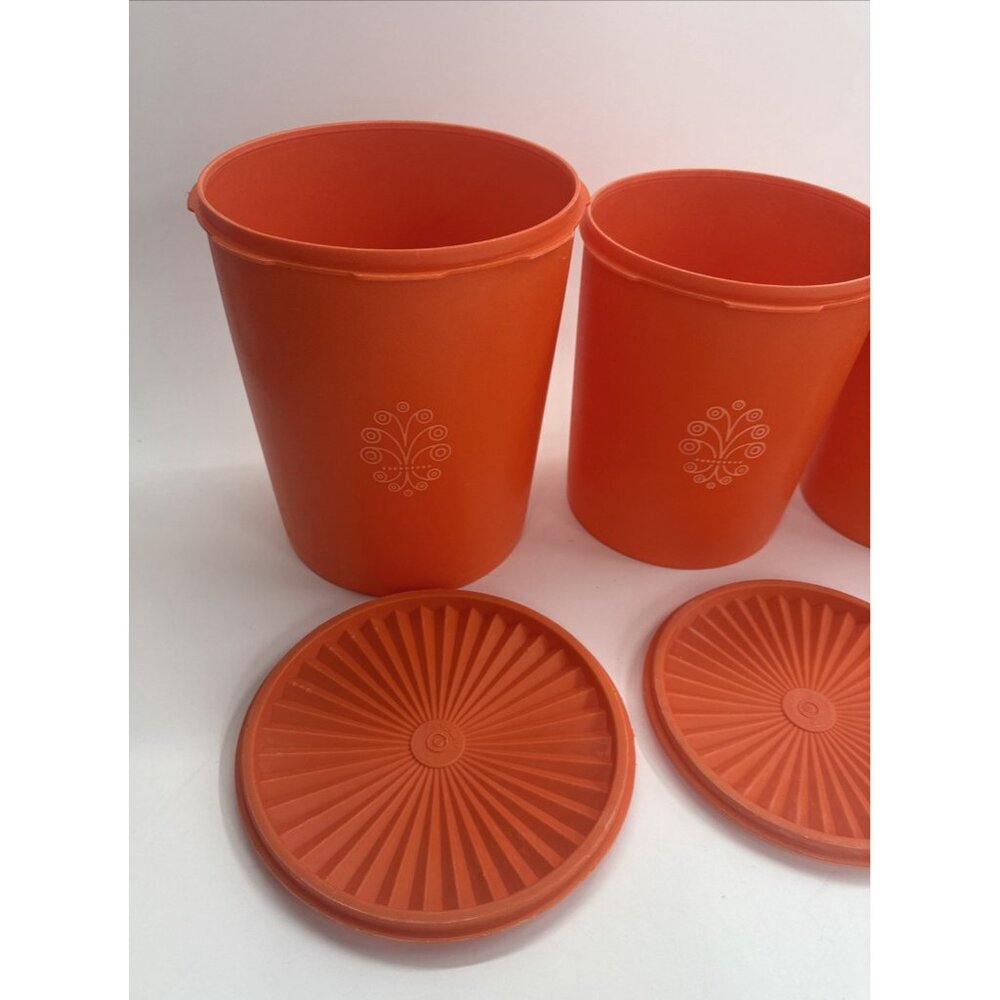 Vintage Tupperware Harvest Orange Servalier Canisters Set Of 4 w/ Sunburst Lids - Picture 10 of 13